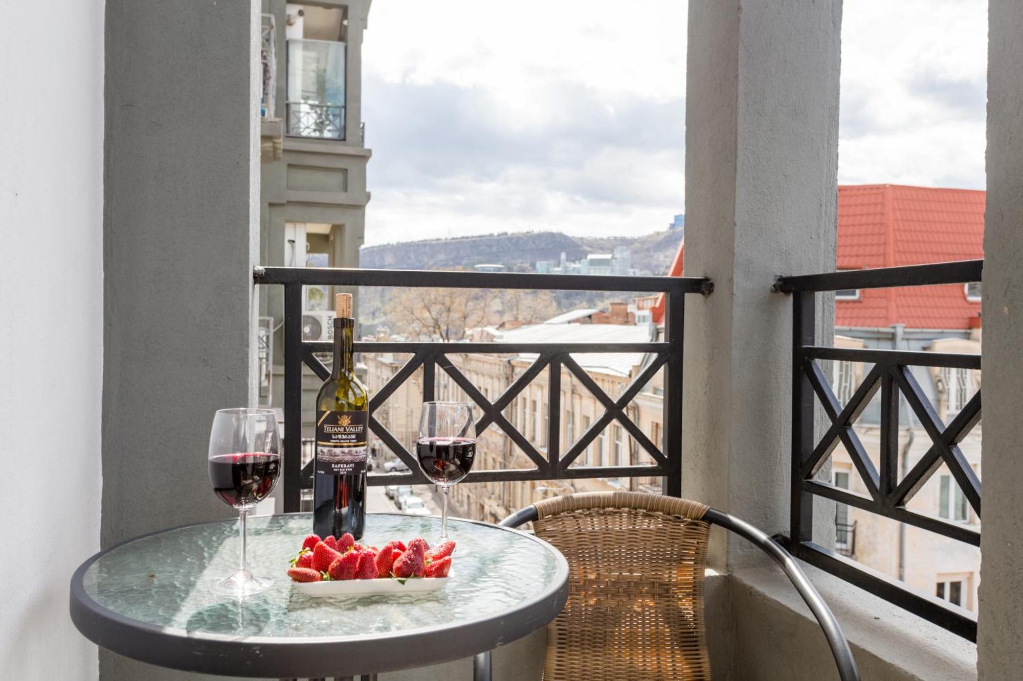 Apartment In The City Of Τυφλίδα Εξωτερικό φωτογραφία